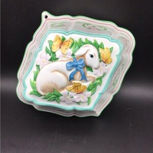 COPY - Franklin Mint Porcelain Jello Mould Wall Hanging